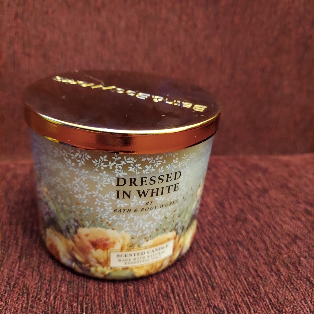 Dressed in white 3 wick candle by bath and body works